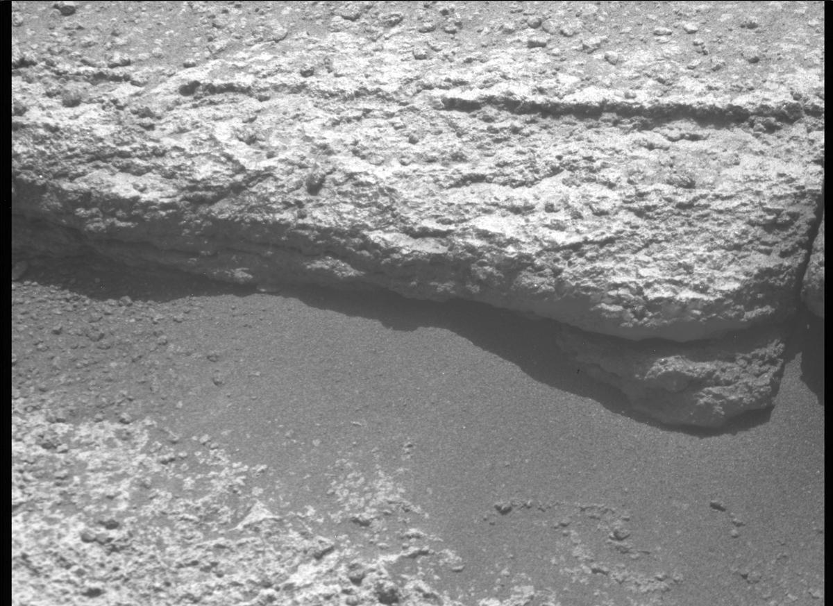 This image was taken by MCZ_RIGHT onboard NASA's Mars rover Perseverance on Sol 346