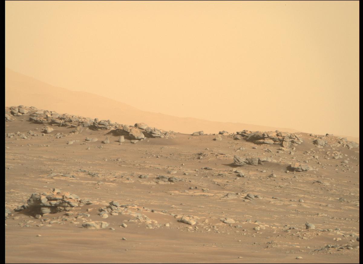 This image was taken by MCZ_RIGHT onboard NASA's Mars rover Perseverance on Sol 350