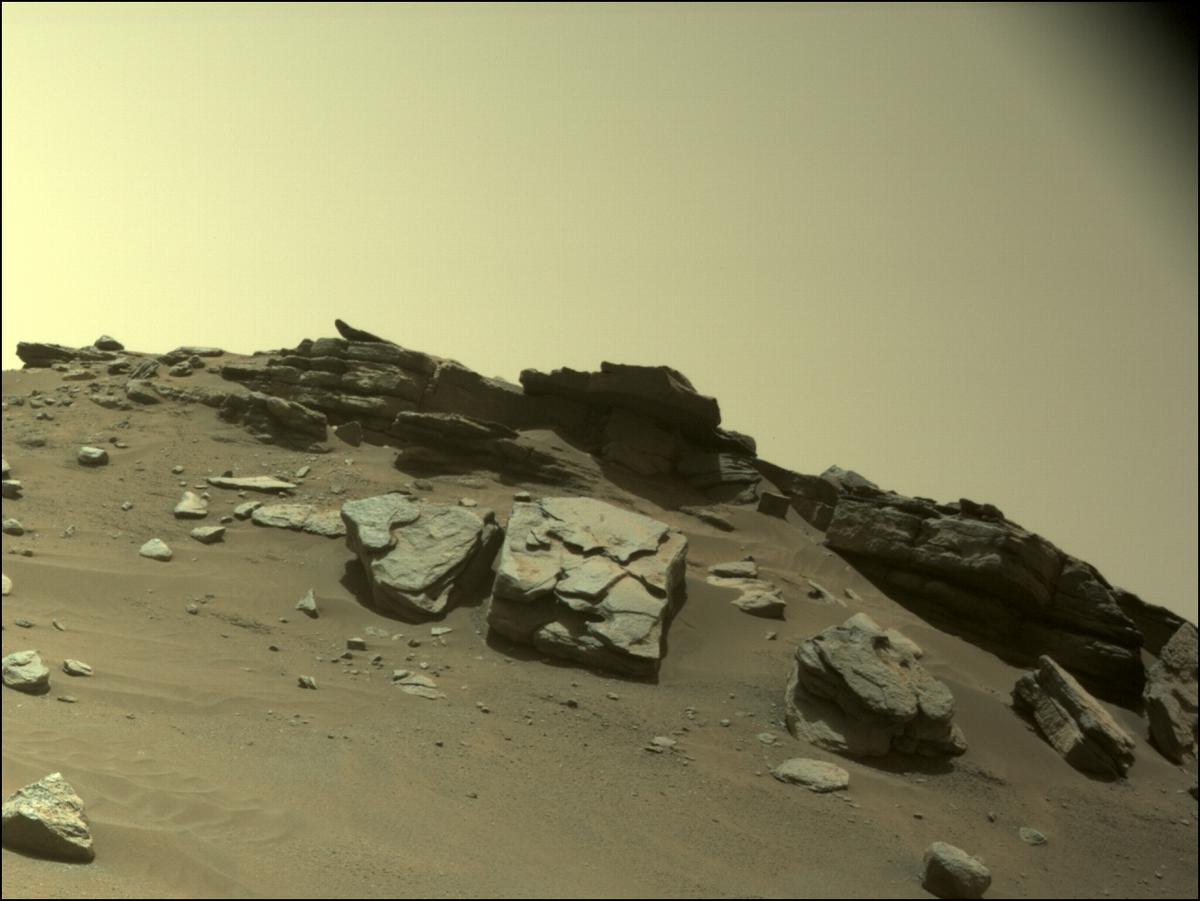 This image was taken by NAVCAM_LEFT onboard NASA's Mars rover Perseverance on Sol 351