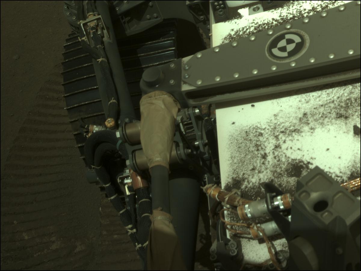 This image was taken by NAVCAM_RIGHT onboard NASA's Mars rover Perseverance on Sol 351