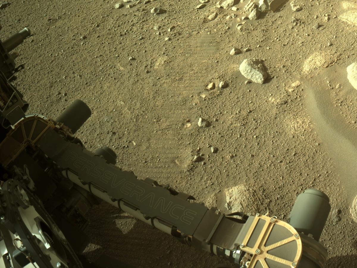 This image was taken by NAVCAM_RIGHT onboard NASA's Mars rover Perseverance on Sol 353