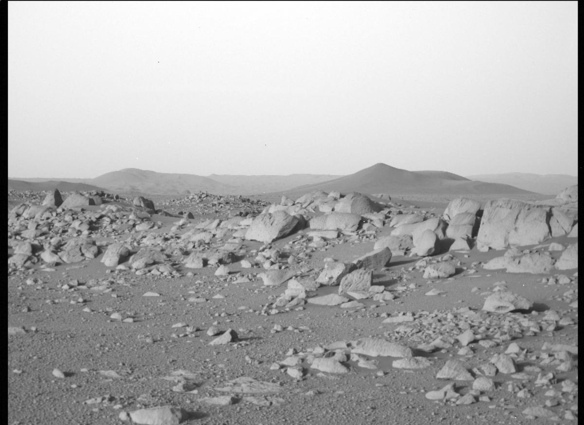 This image was taken by MCZ_LEFT onboard NASA's Mars rover Perseverance on Sol 353