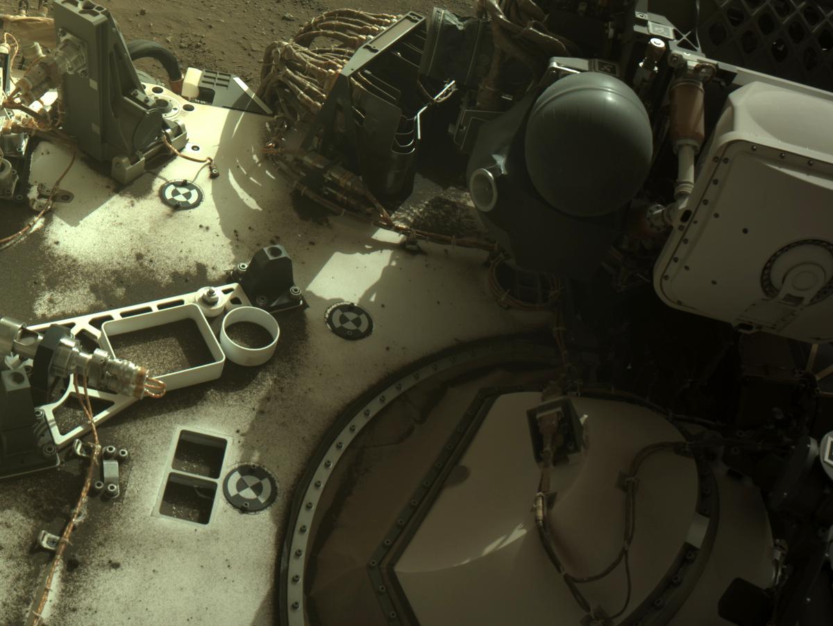 This image was taken by NAVCAM_LEFT onboard NASA's Mars rover Perseverance on Sol 354