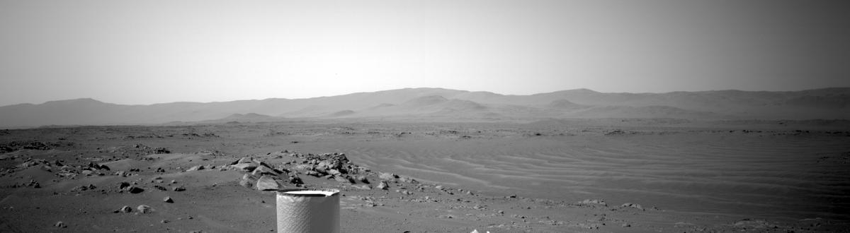 This image was taken by NAVCAM_LEFT onboard NASA's Mars rover Perseverance on Sol 354