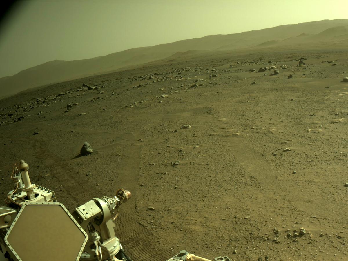 This image was taken by NAVCAM_RIGHT onboard NASA's Mars rover Perseverance on Sol 354