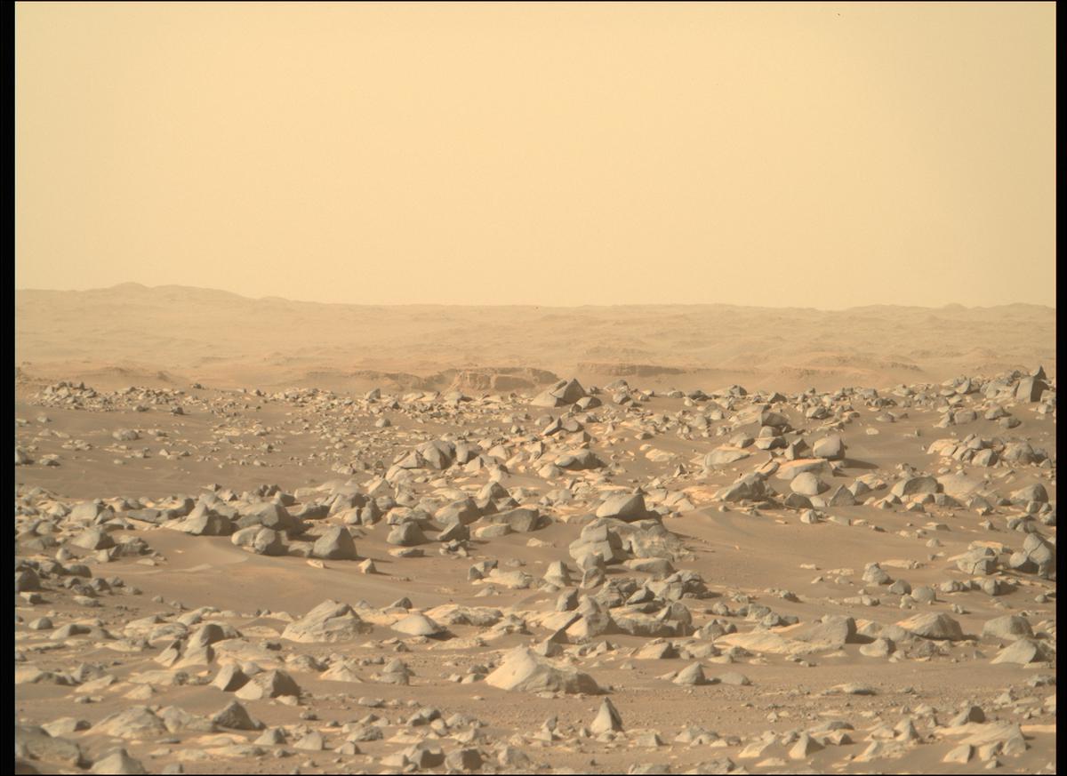 This image was taken by MCZ_RIGHT onboard NASA's Mars rover Perseverance on Sol 354
