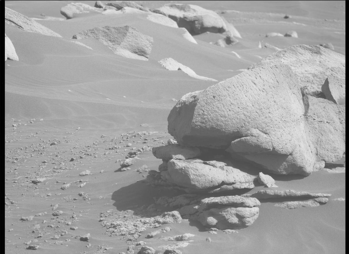 This image was taken by MCZ_LEFT onboard NASA's Mars rover Perseverance on Sol 357