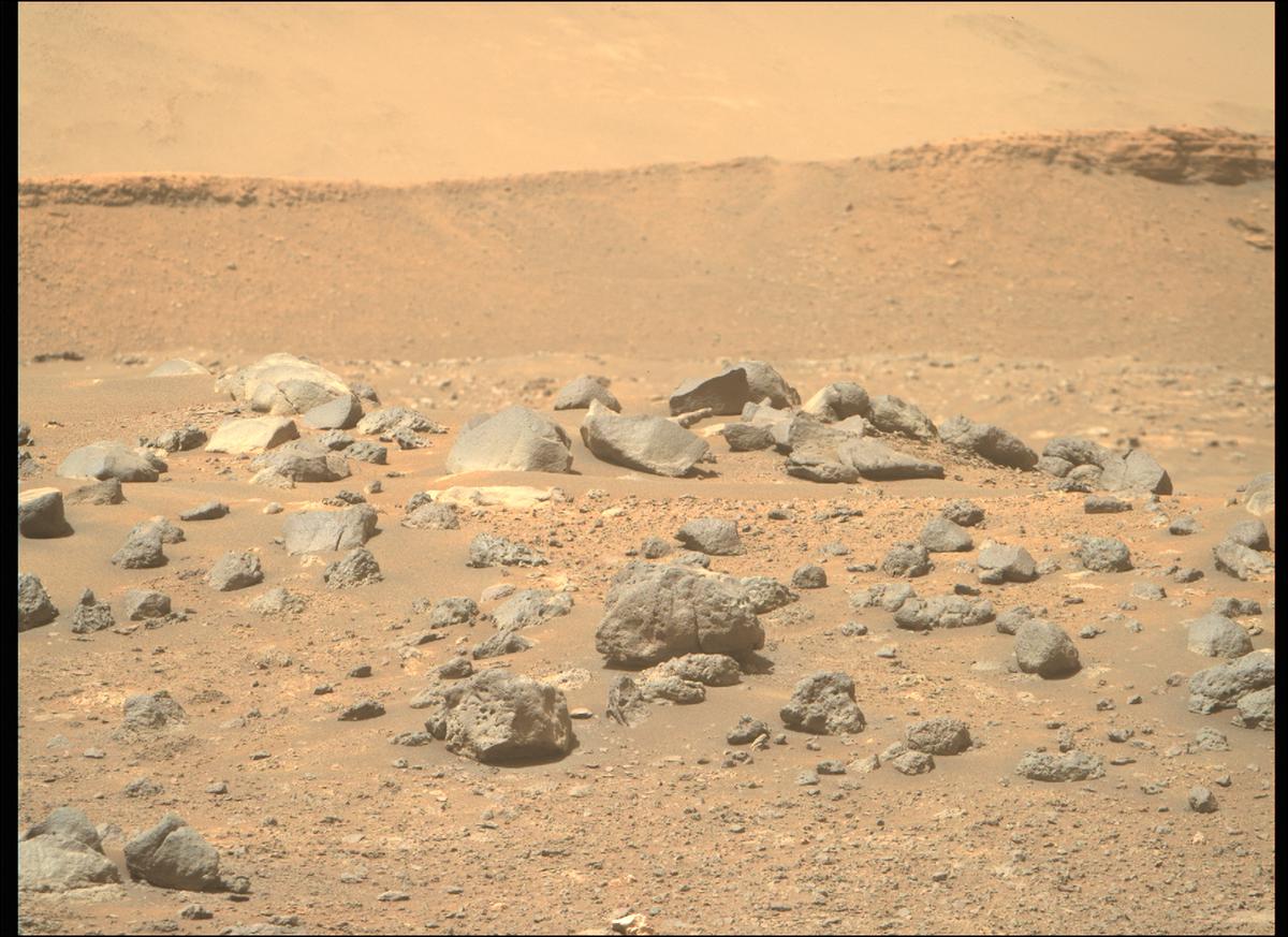 This image was taken by MCZ_RIGHT onboard NASA's Mars rover Perseverance on Sol 357