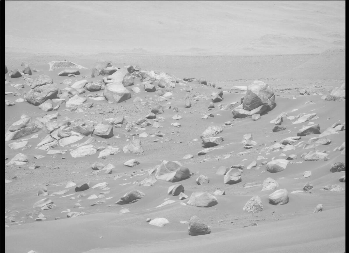 This image was taken by MCZ_RIGHT onboard NASA's Mars rover Perseverance on Sol 357