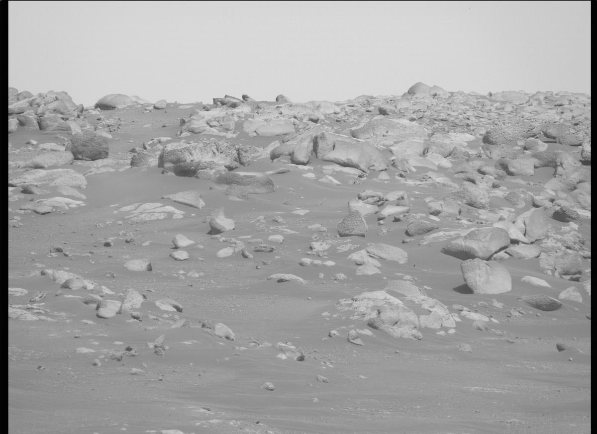 This image was taken by MCZ_RIGHT onboard NASA's Mars rover Perseverance on Sol 357