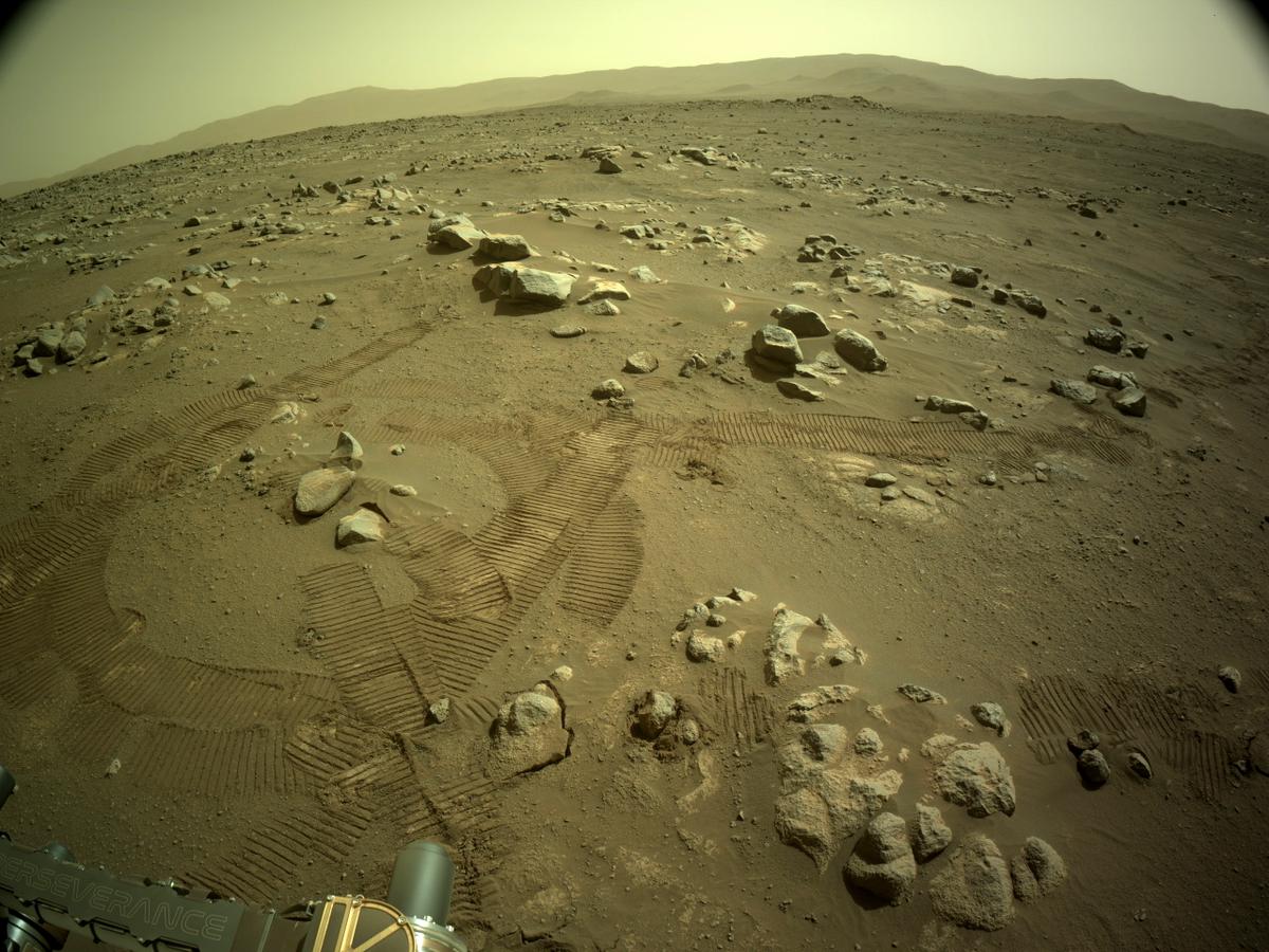 This image was taken by NAVCAM_RIGHT onboard NASA's Mars rover Perseverance on Sol 362