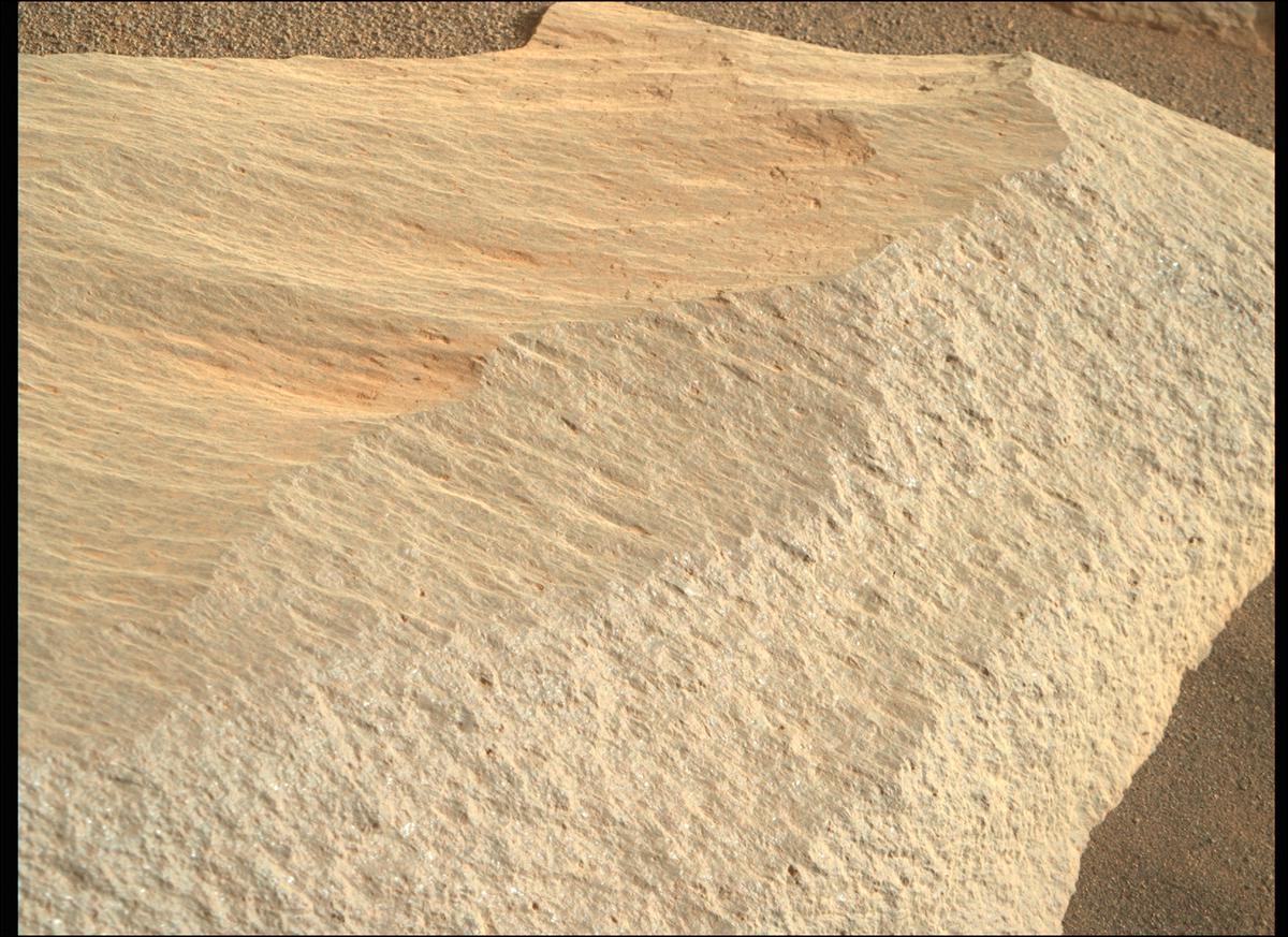 This image was taken by MCZ_RIGHT onboard NASA's Mars rover Perseverance on Sol 362