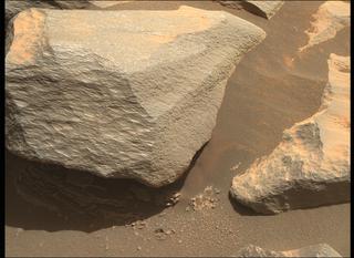 View image taken on Mars, Mars Perseverance Sol 364: Right Mastcam-Z Camera