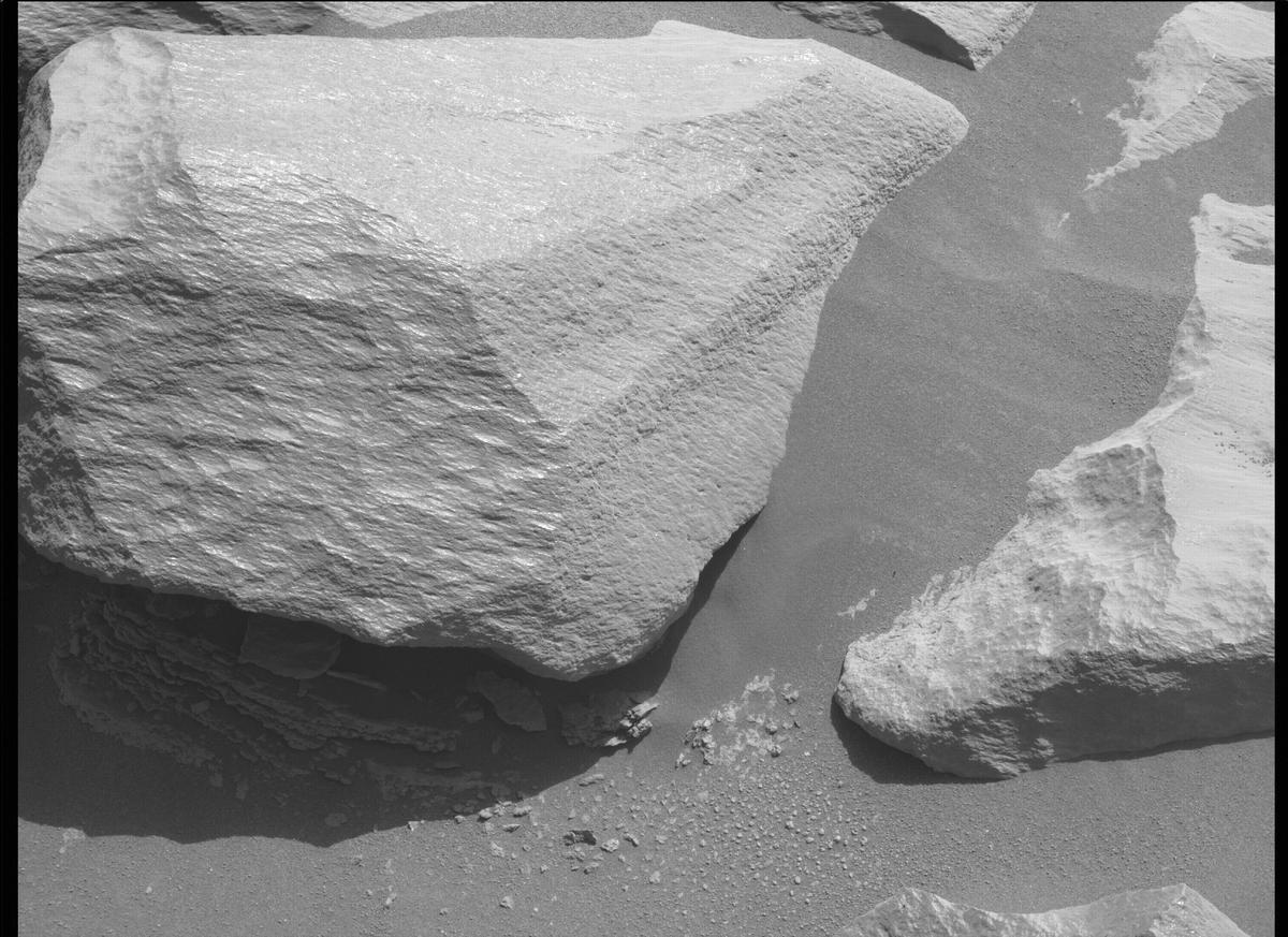 This image was taken by MCZ_RIGHT onboard NASA's Mars rover Perseverance on Sol 364