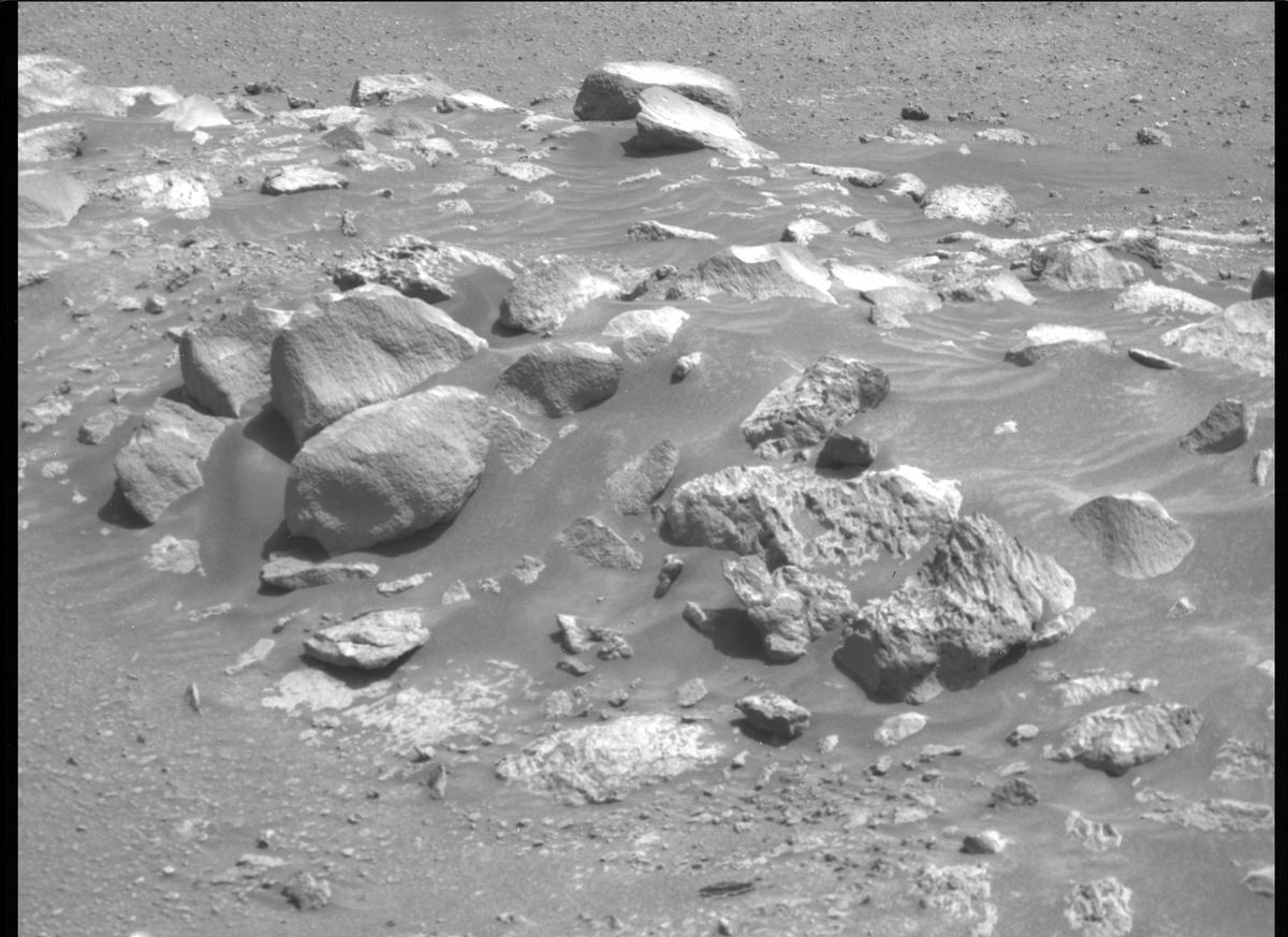 This image was taken by MCZ_RIGHT onboard NASA's Mars rover Perseverance on Sol 364