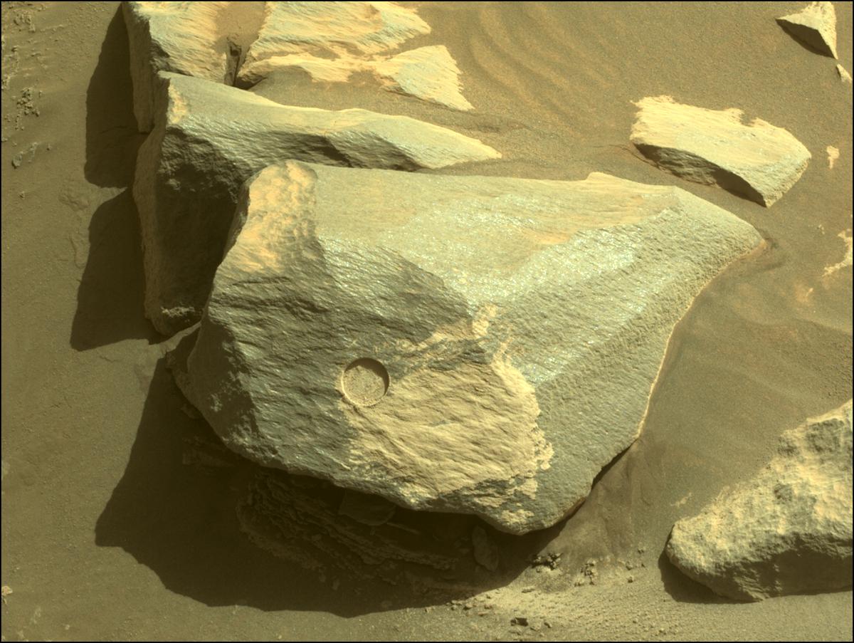 This image was taken by NAVCAM_RIGHT onboard NASA's Mars rover Perseverance on Sol 367