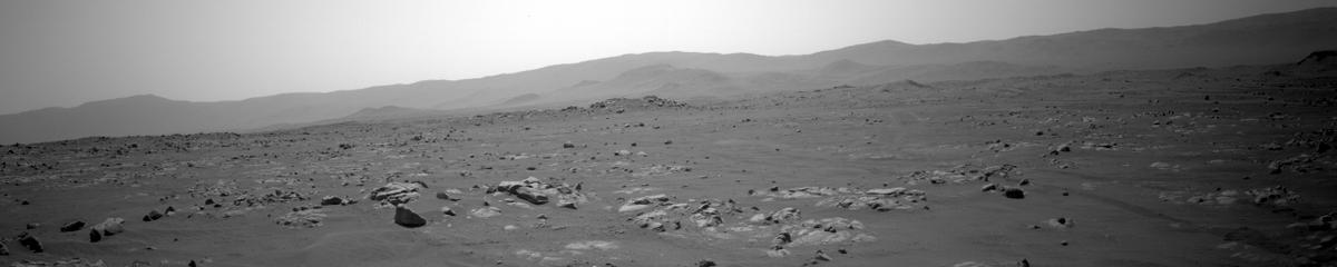 This image was taken by NAVCAM_LEFT onboard NASA's Mars rover Perseverance on Sol 372