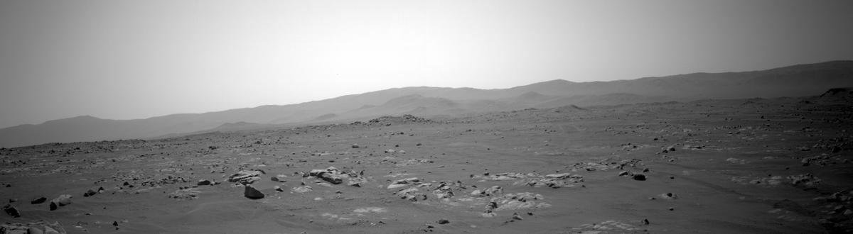 This image was taken by NAVCAM_LEFT onboard NASA's Mars rover Perseverance on Sol 372