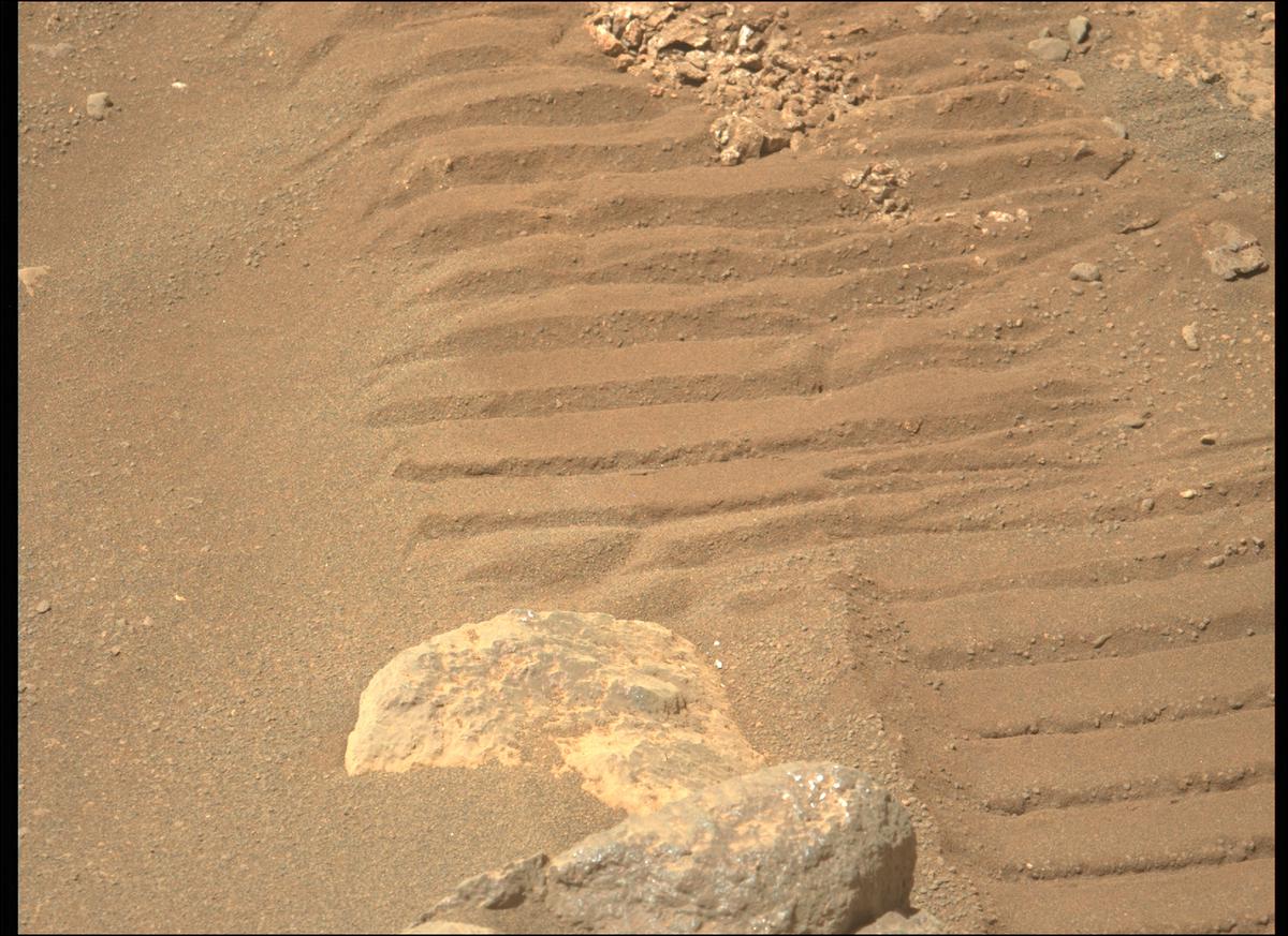 This image was taken by MCZ_LEFT onboard NASA's Mars rover Perseverance on Sol 373