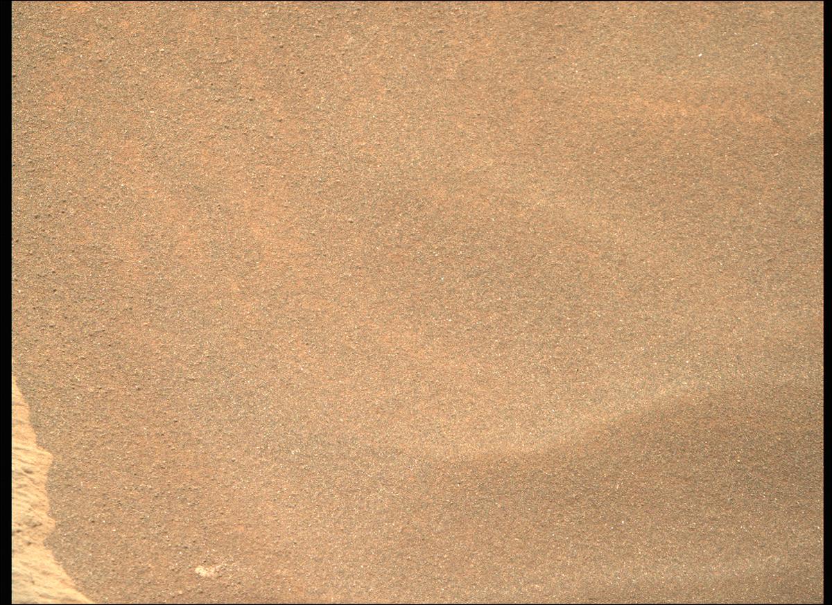 This image was taken by MCZ_RIGHT onboard NASA's Mars rover Perseverance on Sol 378