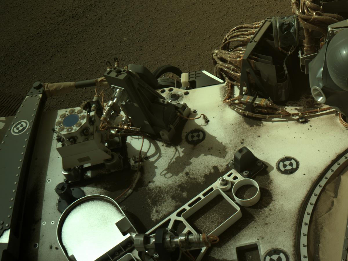 This image was taken by NAVCAM_LEFT onboard NASA's Mars rover Perseverance on Sol 381