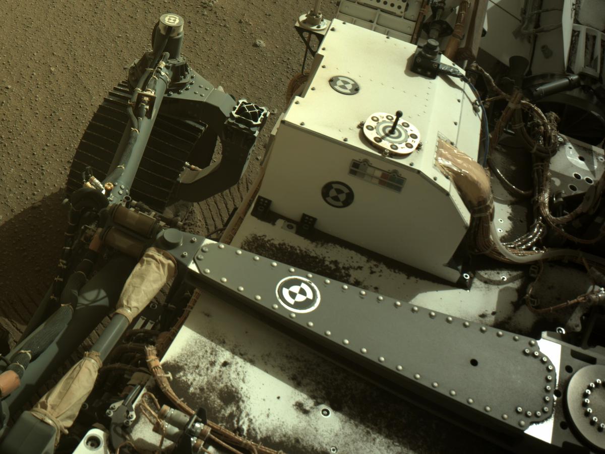 This image was taken by NAVCAM_RIGHT onboard NASA's Mars rover Perseverance on Sol 381