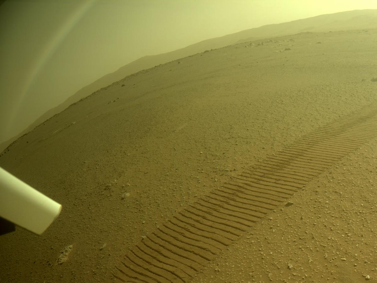 This image was taken by REAR_HAZCAM_RIGHT onboard NASA's Mars rover Perseverance on Sol 381