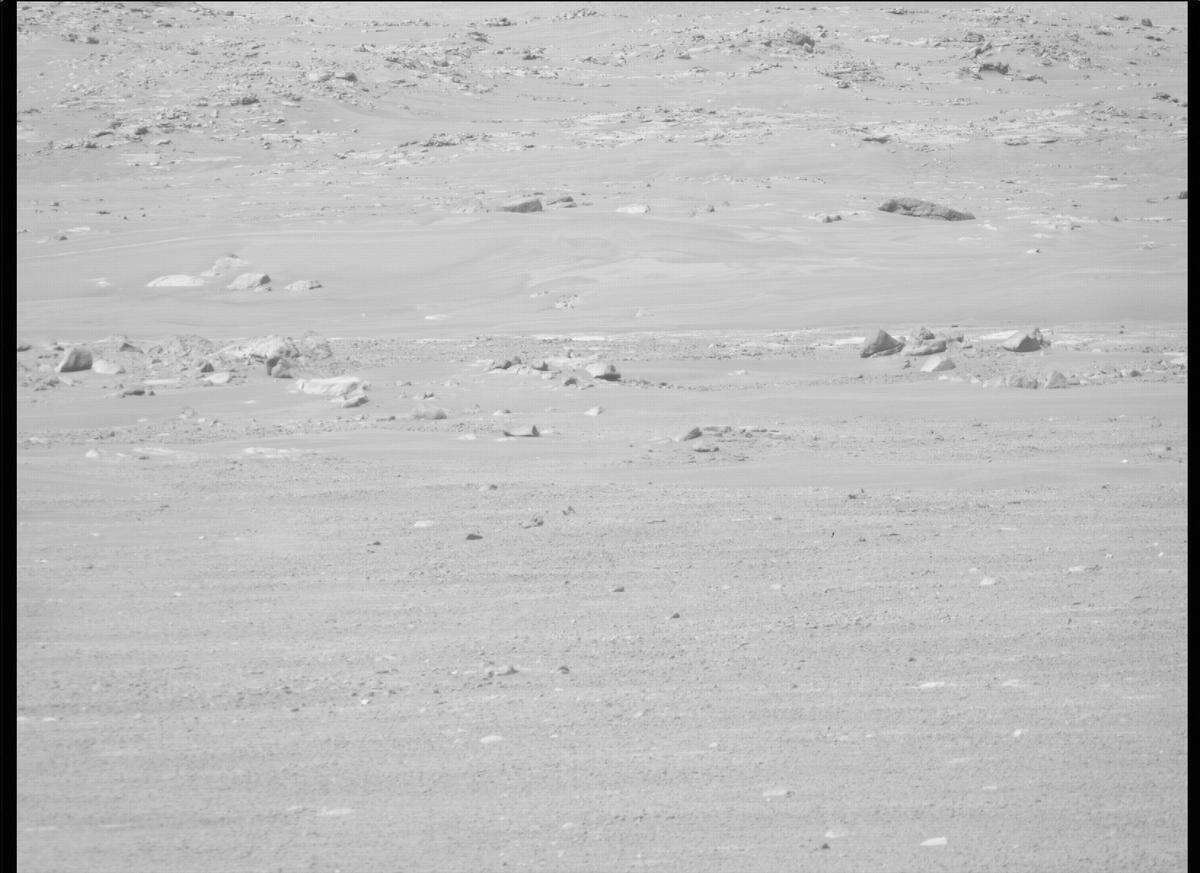 This image was taken by MCZ_RIGHT onboard NASA's Mars rover Perseverance on Sol 382