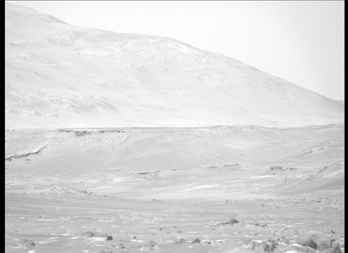 This image was taken by MCZ_RIGHT onboard NASA's Mars rover Perseverance on Sol 382