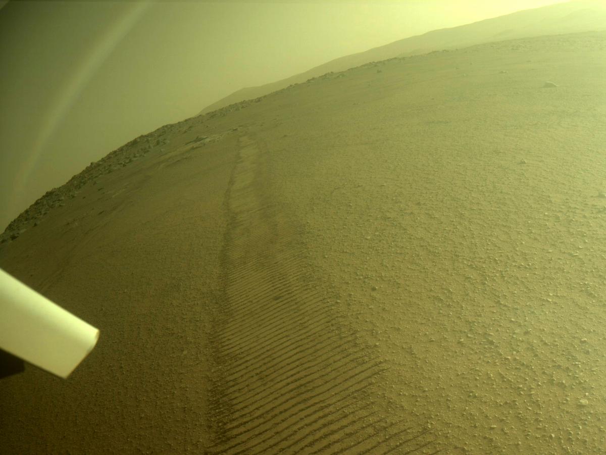 This image was taken by REAR_HAZCAM_RIGHT onboard NASA's Mars rover Perseverance on Sol 384