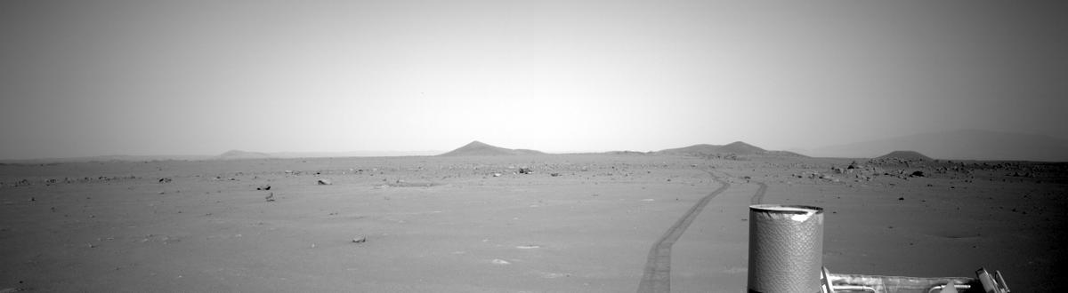 This image was taken by NAVCAM_LEFT onboard NASA's Mars rover Perseverance on Sol 394