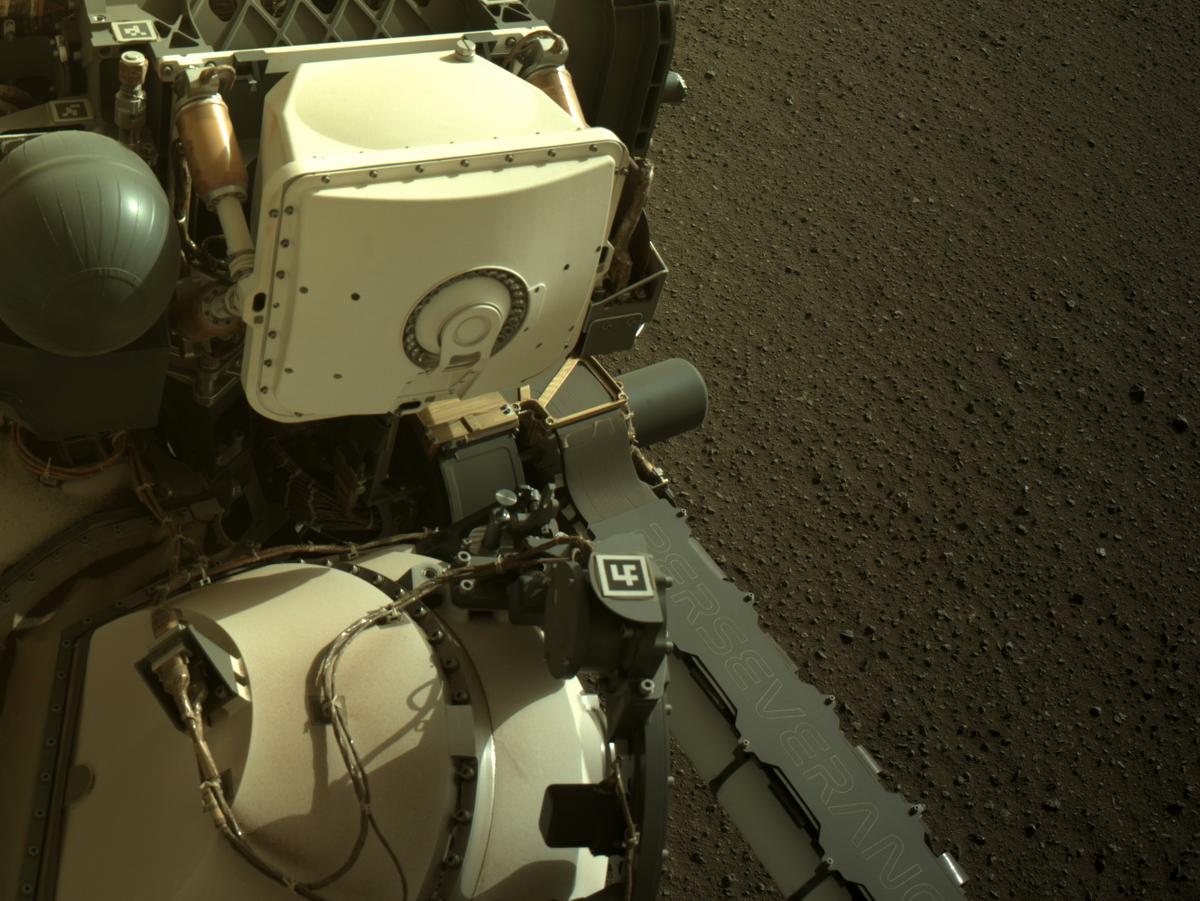 This image was taken by NAVCAM_LEFT onboard NASA's Mars rover Perseverance on Sol 395