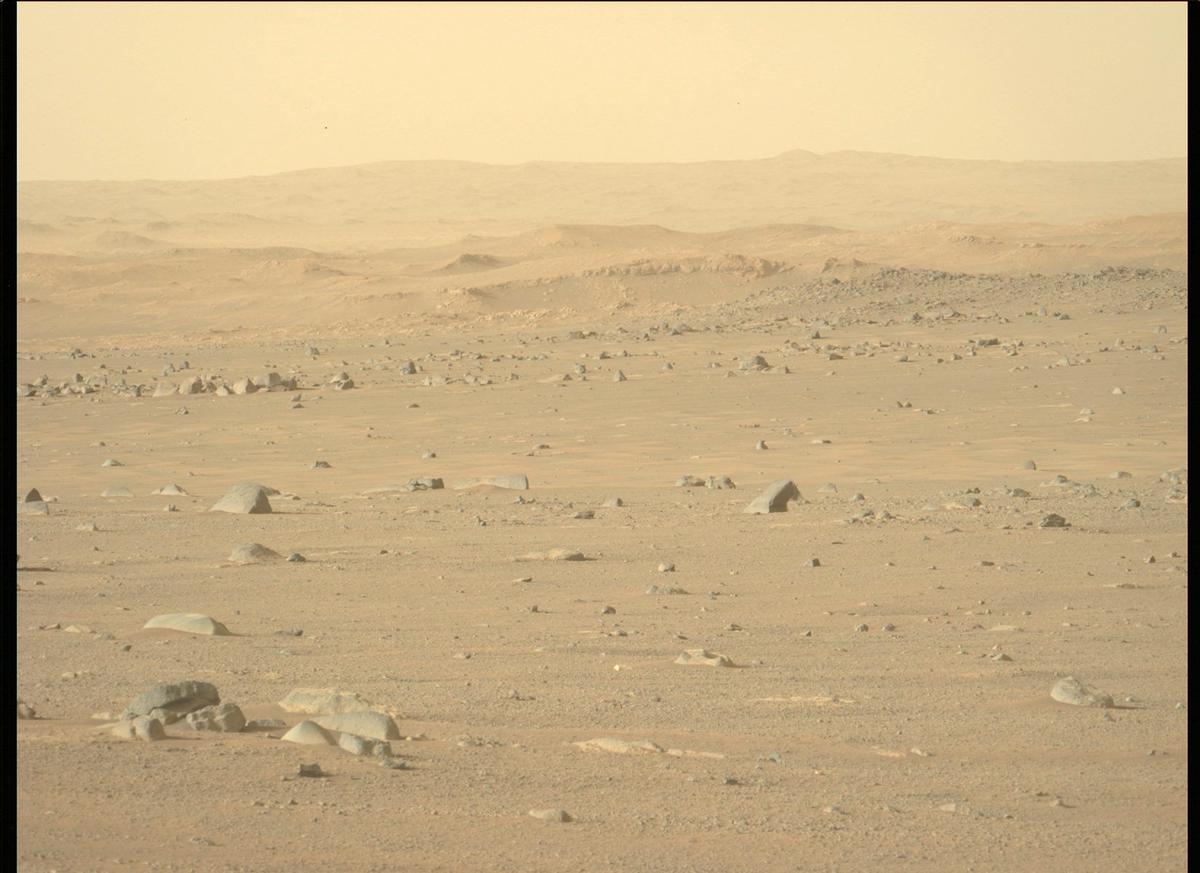 This image was taken by MCZ_LEFT onboard NASA's Mars rover Perseverance on Sol 395