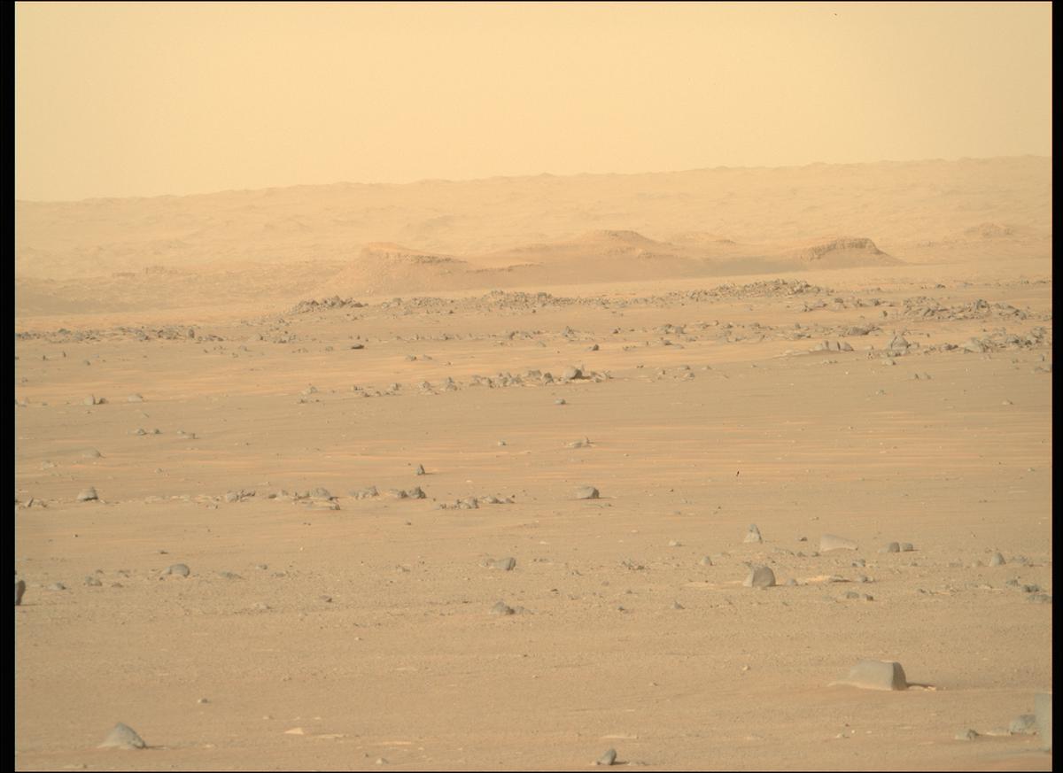 This image was taken by MCZ_RIGHT onboard NASA's Mars rover Perseverance on Sol 395