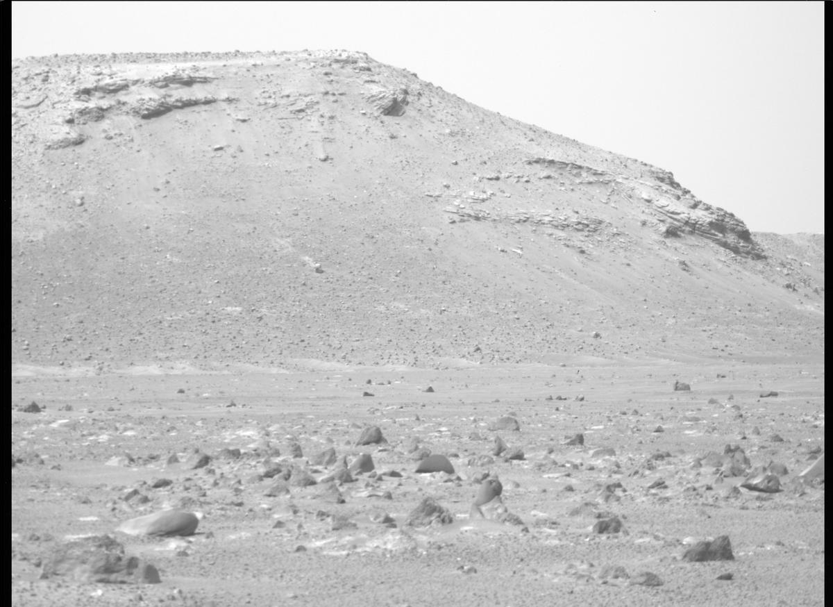 This image was taken by MCZ_RIGHT onboard NASA's Mars rover Perseverance on Sol 397