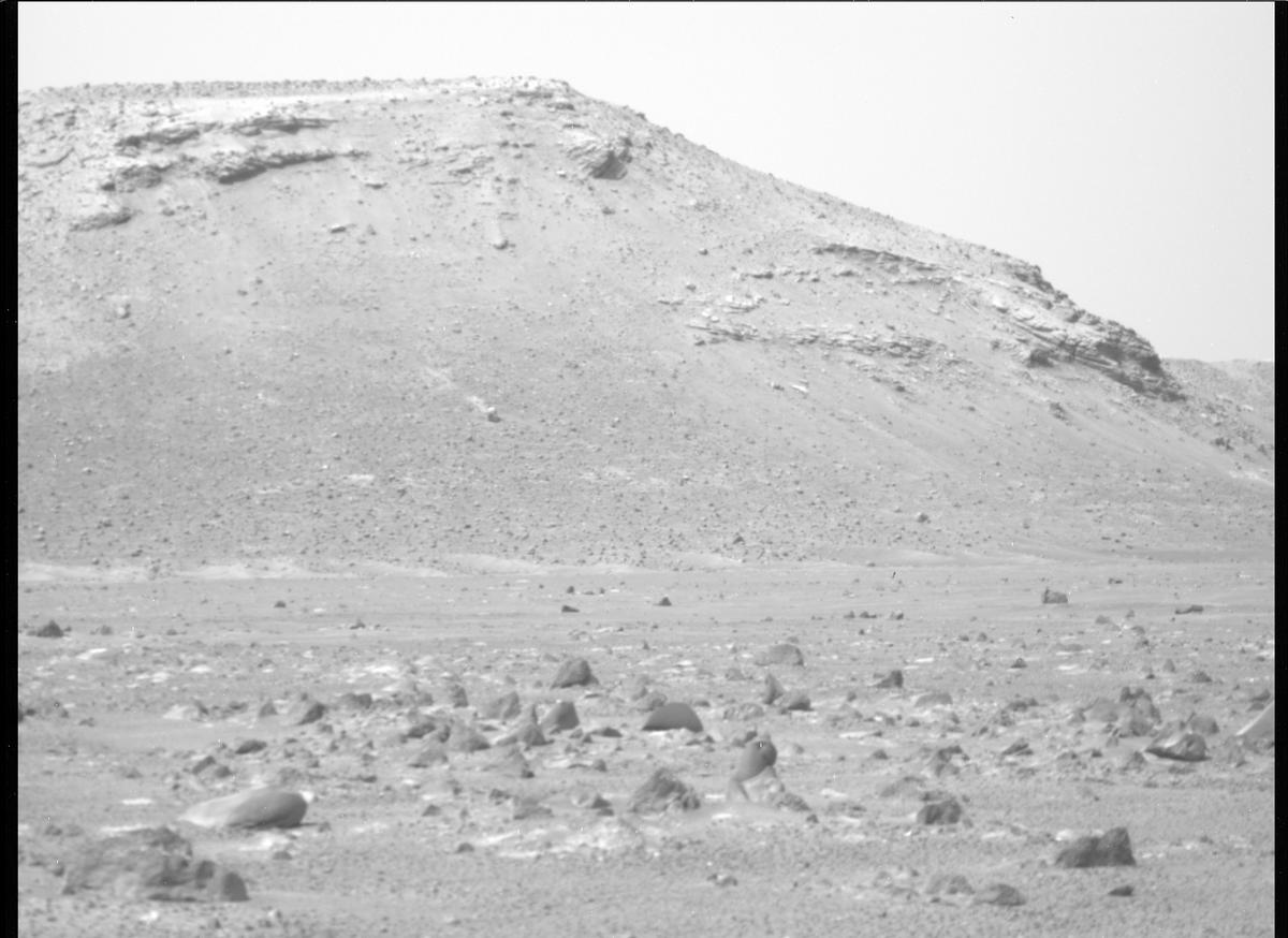 This image was taken by MCZ_RIGHT onboard NASA's Mars rover Perseverance on Sol 397