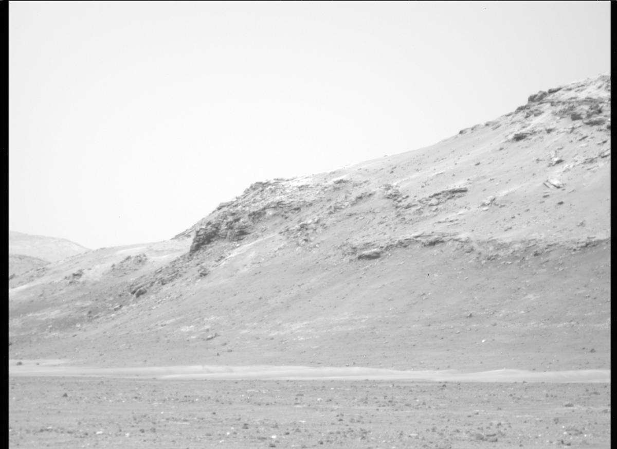 This image was taken by MCZ_RIGHT onboard NASA's Mars rover Perseverance on Sol 406