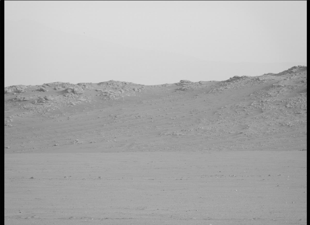 This image was taken by MCZ_LEFT onboard NASA's Mars rover Perseverance on Sol 410