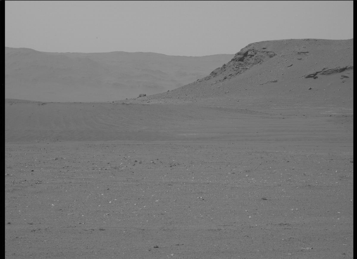 This image was taken by MCZ_LEFT onboard NASA's Mars rover Perseverance on Sol 411