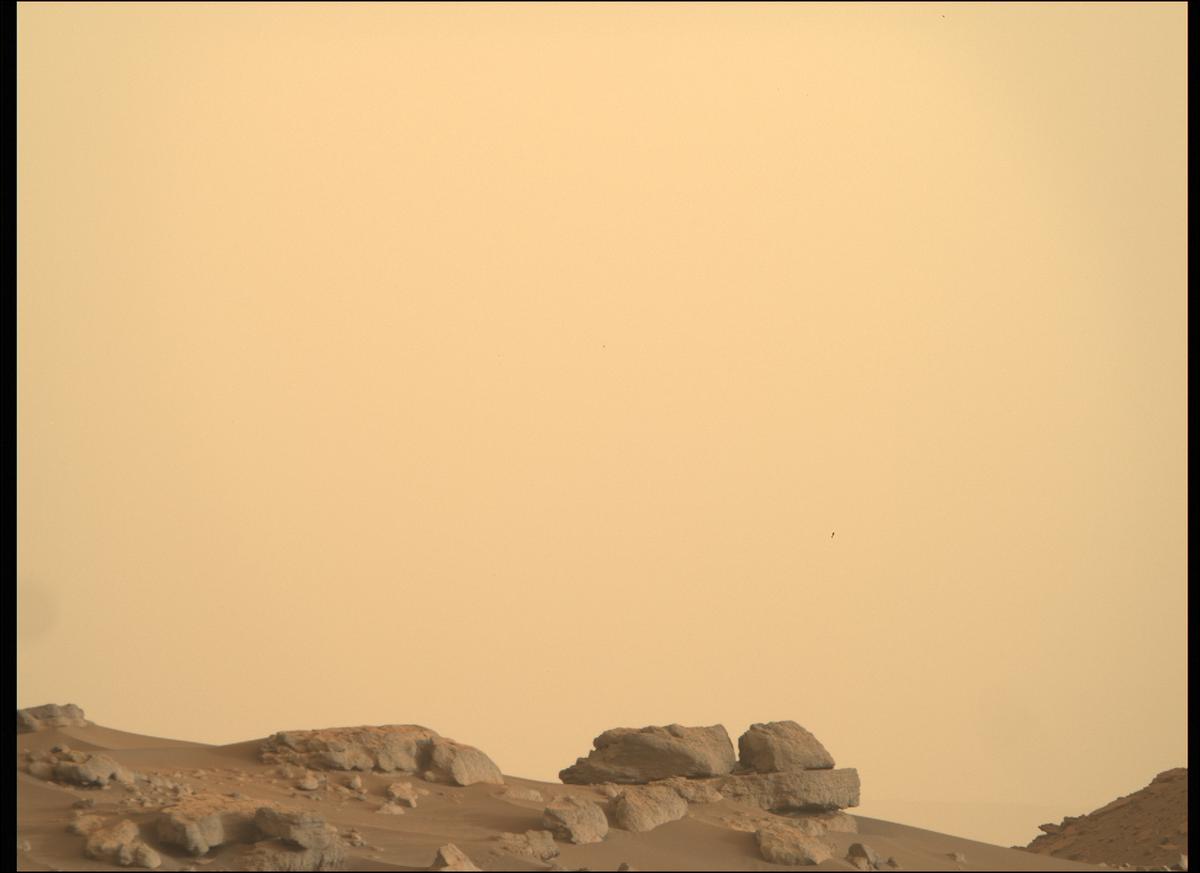 This image was taken by MCZ_RIGHT onboard NASA's Mars rover Perseverance on Sol 416