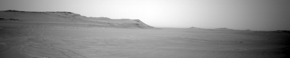 This image was taken by NAVCAM_LEFT onboard NASA's Mars rover Perseverance on Sol 417