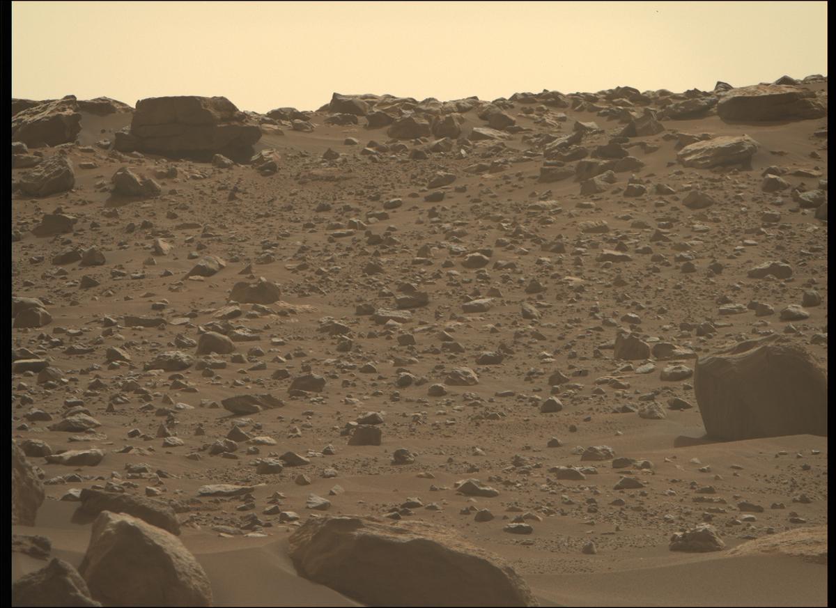 This image was taken by MCZ_RIGHT onboard NASA's Mars rover Perseverance on Sol 417
