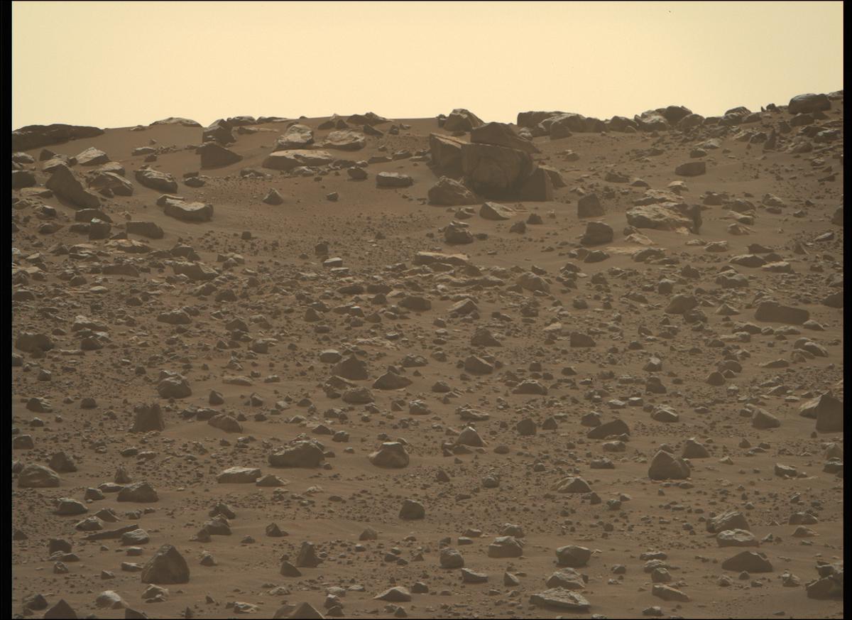 This image was taken by MCZ_RIGHT onboard NASA's Mars rover Perseverance on Sol 417