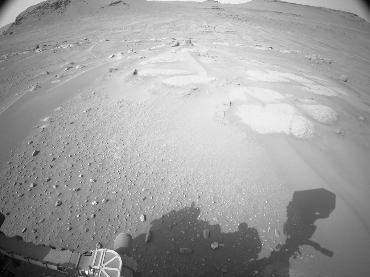 This image was taken by NAVCAM_RIGHT onboard NASA's Mars rover Perseverance on Sol 420