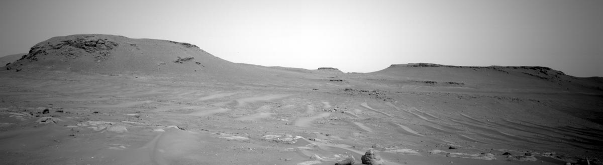 This image was taken by NAVCAM_LEFT onboard NASA's Mars rover Perseverance on Sol 421