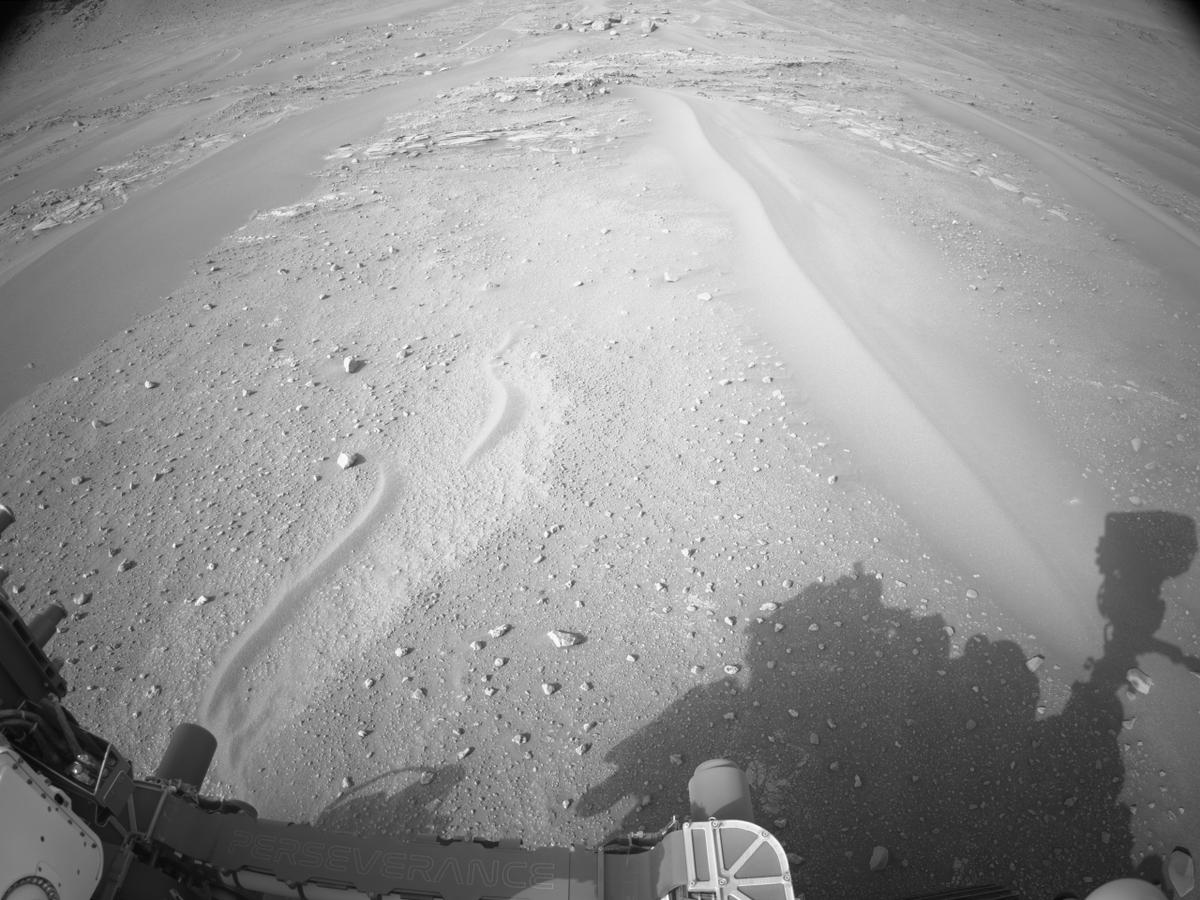This image was taken by NAVCAM_LEFT onboard NASA's Mars rover Perseverance on Sol 421