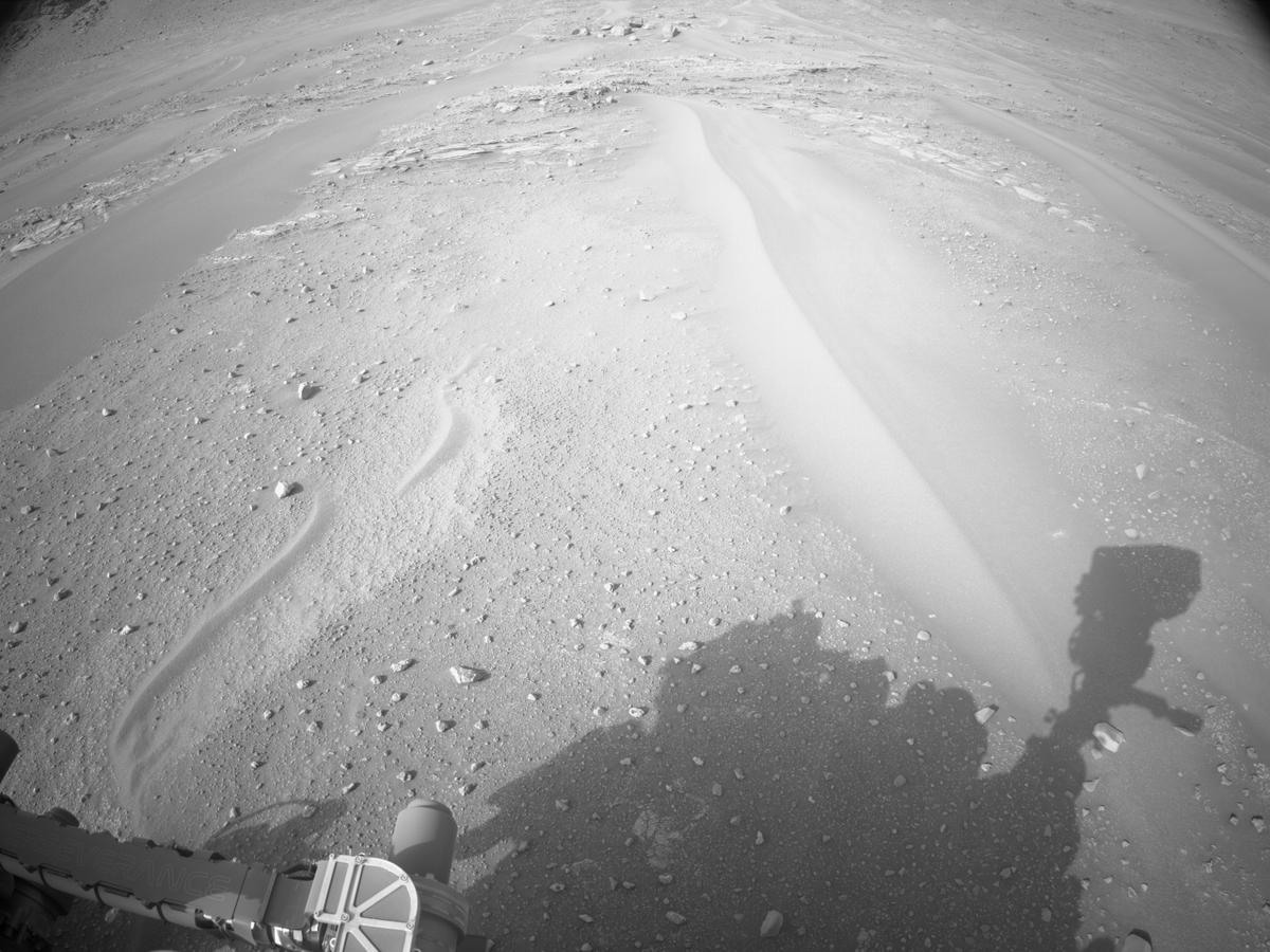 This image was taken by NAVCAM_RIGHT onboard NASA's Mars rover Perseverance on Sol 421
