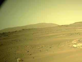 View image taken on Mars, Mars Perseverance Sol 422: Right Navigation Camera (Navcam)