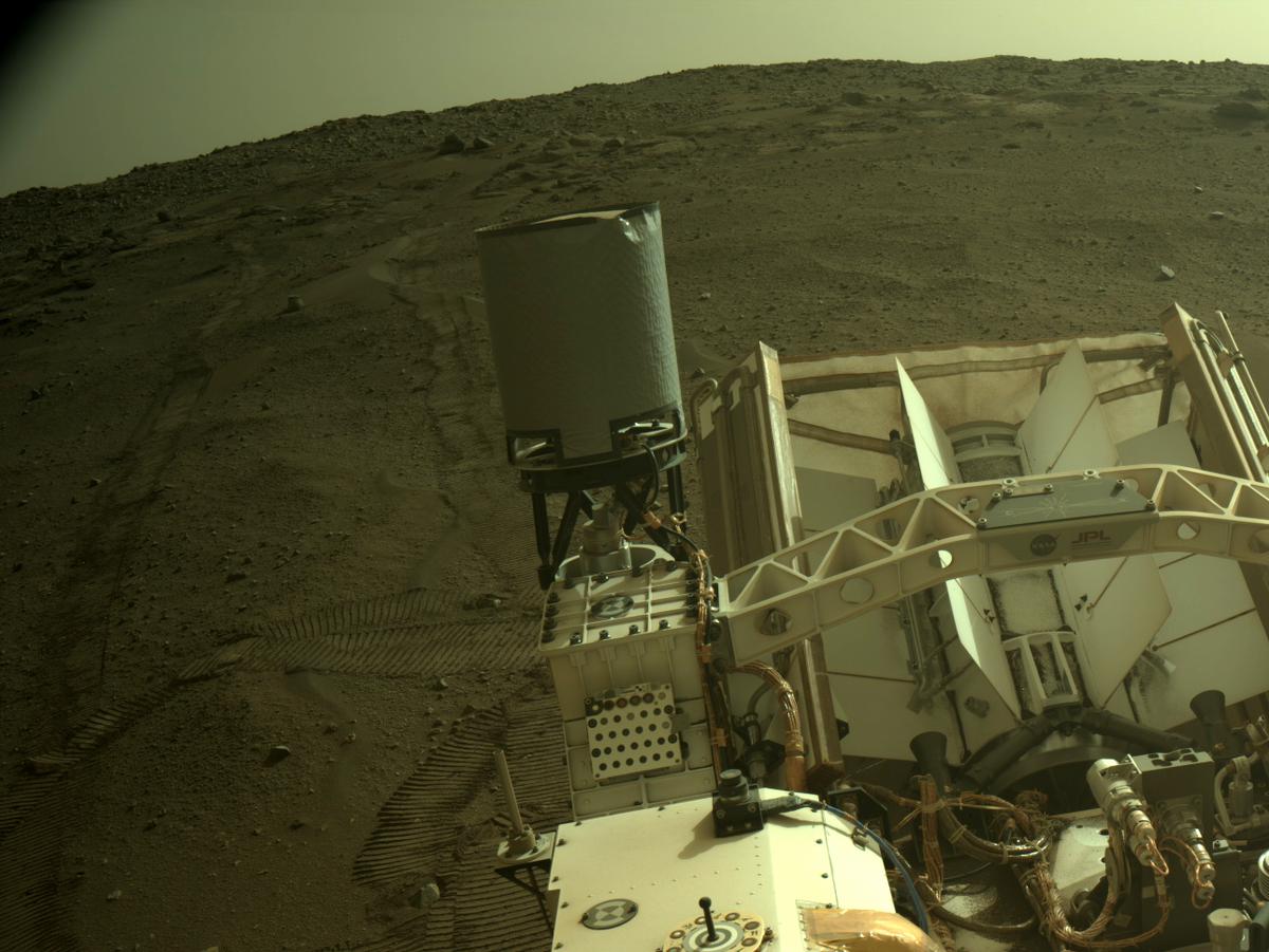 This image was taken by NAVCAM_RIGHT onboard NASA's Mars rover Perseverance on Sol 422