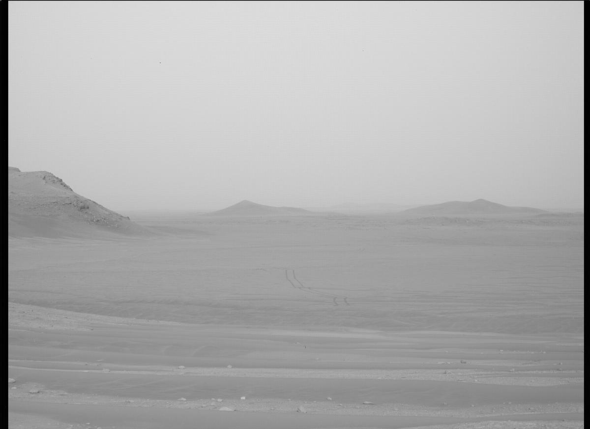 This image was taken by MCZ_LEFT onboard NASA's Mars rover Perseverance on Sol 422